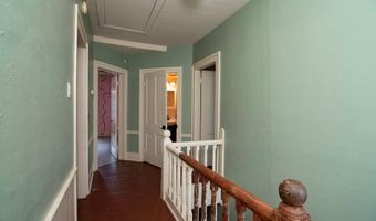 162 N Monroe St, Alderson, WV 24910