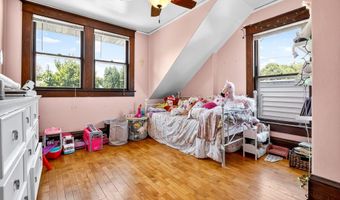 816 N SUPERIOR St, Appleton, WI 54911
