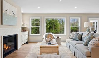 55 Forest Dr, Arundel, ME 04046