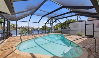 831 CHIPAWAY Dr, Apollo Beach, FL 33572