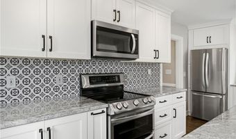 26 Tryon Ave, East Providence, RI 02916