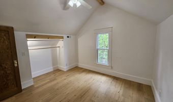 3073 State Highway WW, Aurora, MO 65605