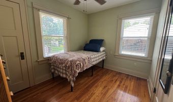 870 39th St, Des Moines, IA 50312