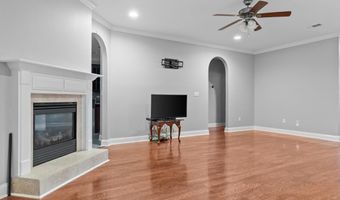 1711 River Pointe Dr, Albany, GA 31707