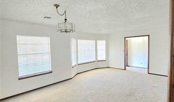 808 Cambridge Dr, Altus, OK 73521