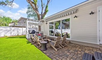 398 SHERRY Dr, Atlantic Beach, FL 32233