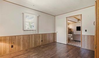 818 N Houston St, Adrian, MO 64720
