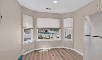 7804 Oakland Ave NE, Albuquerque, NM 87122