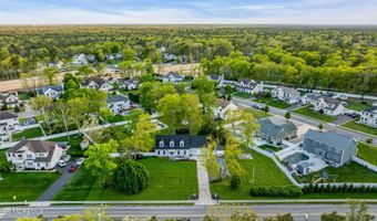 65 Serpentine Dr, Bayville, NJ 08721