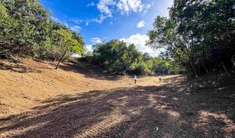 402 Mehana Rd, Haiku, HI 96708