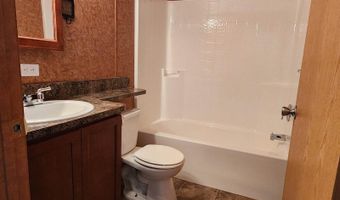 4005 19th St NE, Bismarck, ND 58503