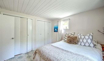 33 W Main Rd, Little Compton, RI 02837