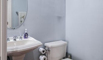 117 HARVESTER Dr, Lake Frederick, VA 22630