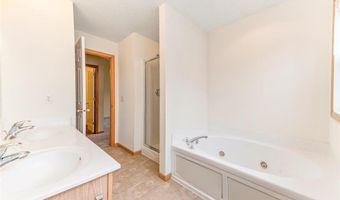 15726 Frisian Ln, Apple Valley, MN 55124