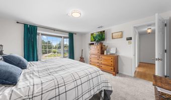 3146 CLUB Dr, Allentown, PA 18103