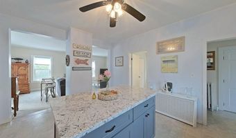 36 Dixon St, Newport, RI 02840