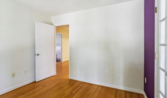 9819 PARKWOOD Dr, Bethesda, MD 20814