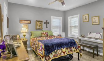 554 E San Antonio St, Alto, TX 75925