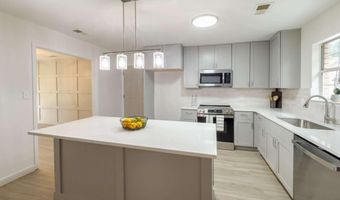 5204 Garrard, Savannah, GA 31405