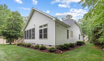11 BURR HILL Dr, Berlin, MD 21811