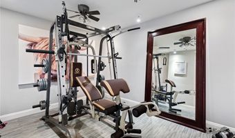 17980 Rancho St, Encino, CA 91316