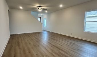 182 Peeps Ct, Adkins, TX 78101