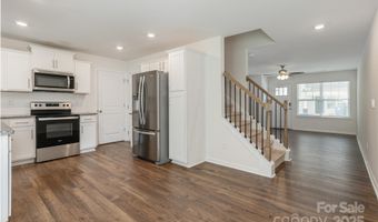15 Virginia Commons Dr, Arden, NC 28704
