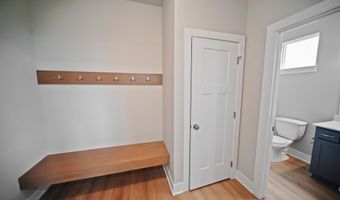 327 41st St SW, Altoona, IA 50009