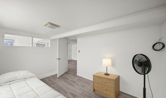 2963 Koali Rd D, Honolulu, HI 96826