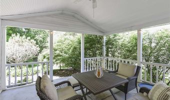 705 Lake Trl, Aurora, OH 44202