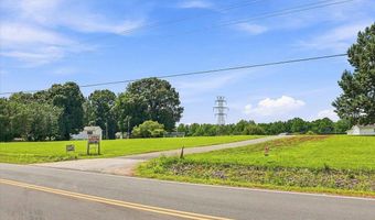 557 Seay Rd, Boiling Springs, SC 29316