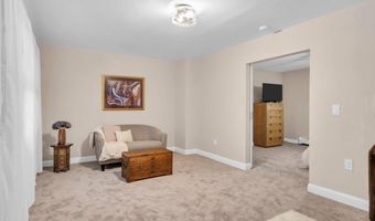266 Orchard Ave, Belford, NJ 07718