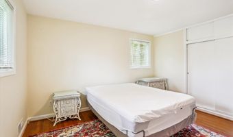 6049 AVON Dr, Bethesda, MD 20814