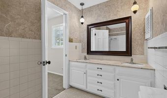 1902 Skyline Pl, Bartlesville, OK 74006