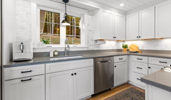 52 Chase Cir, Center Harbor, NH 03226