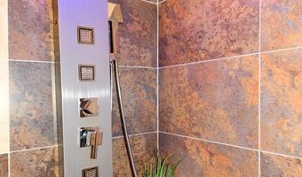 5701 RADNOR Ct, Bethesda, MD 20817