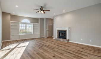 8178 Captain Dr, Avon, IN 46123