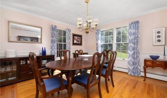 34 Finch Ln, North Kingstown, RI 02874