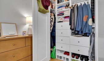 10 Everett 304, Boston, MA 02128