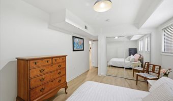 55 SKYHILL Rd 101, Alexandria, VA 22314
