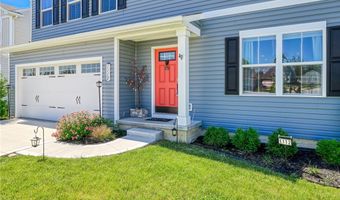 1112 Hidden Lake Blvd, Akron, OH 44312