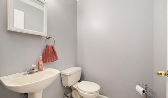 15 ORIOLE Ln, Reading, PA 19606