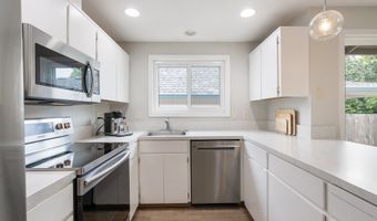 21645 SW LOIS St, Aloha, OR 97003