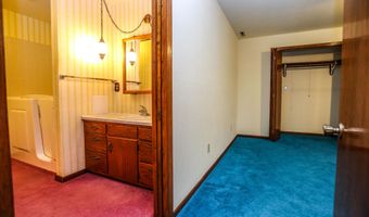 1215 NE 24th Ave, Aberdeen, SD 57401