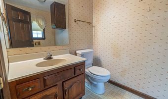 19464 Triple Crown Dr, Abingdon, VA 24211