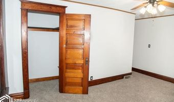 219 A Ave W, Albia, IA 52531