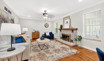 291 Oak Path Ct, Ballwin, MO 63011
