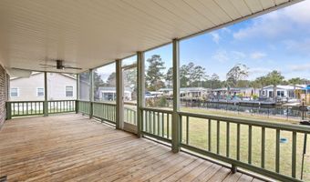 402 Chippendale Ln, Bonneau, SC 29431