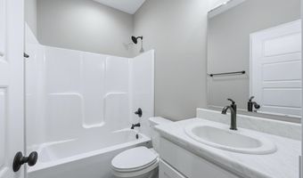 112 Oak Tree Pl, Avilla, IN 46710