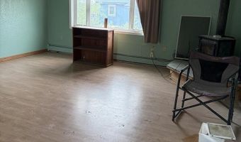 1020 Mallard Ln, Bethel, AK 99559